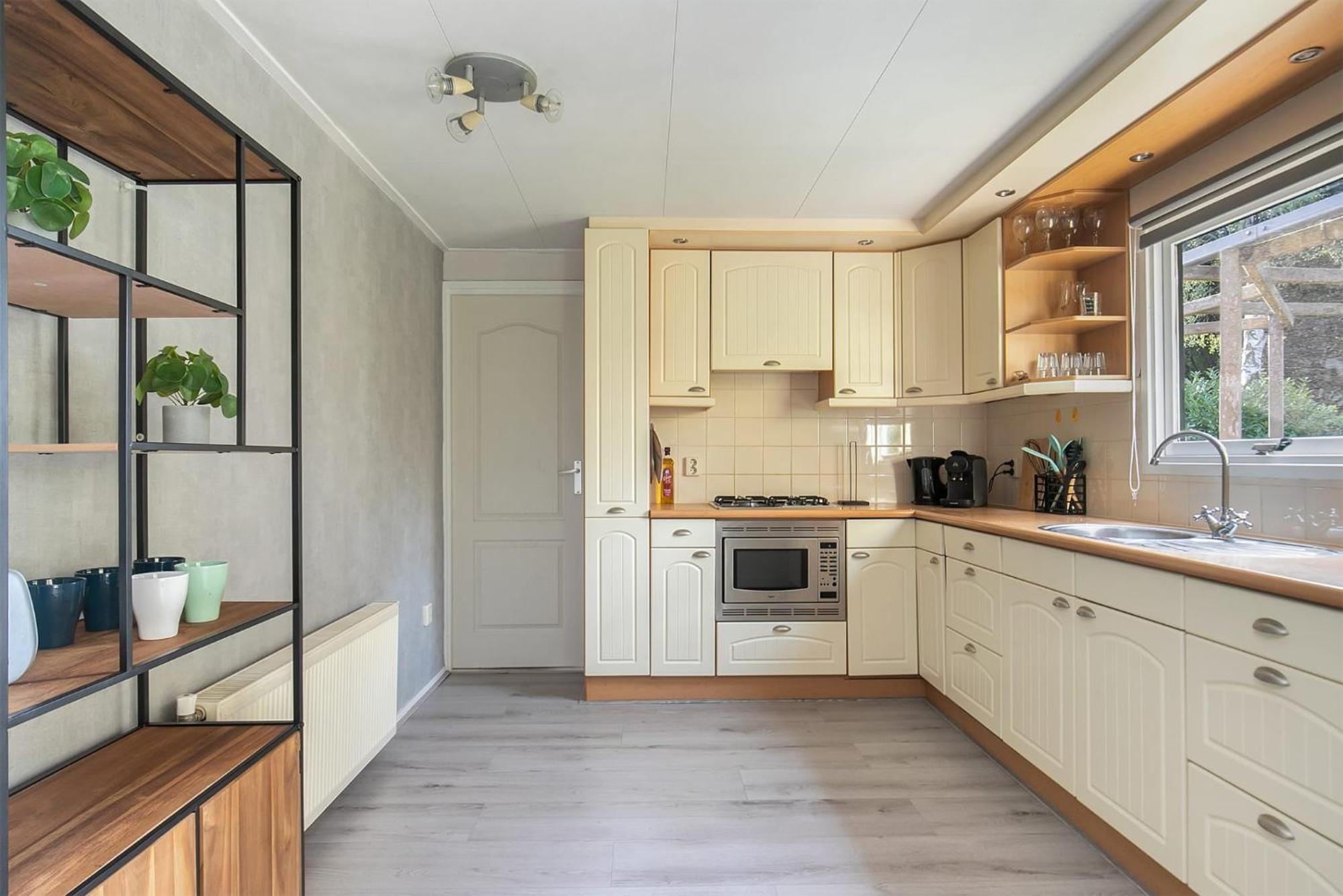 Veluwe Vakanties: Chalet Retreat with Private Sauna in National Park Putten Exterior photo
