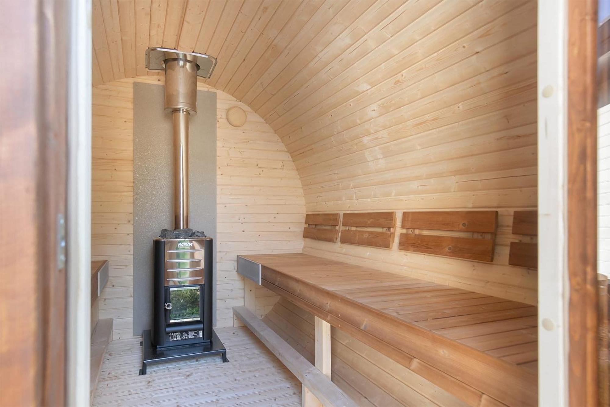 Veluwe Vakanties: Chalet Retreat with Private Sauna in National Park Putten Exterior photo
